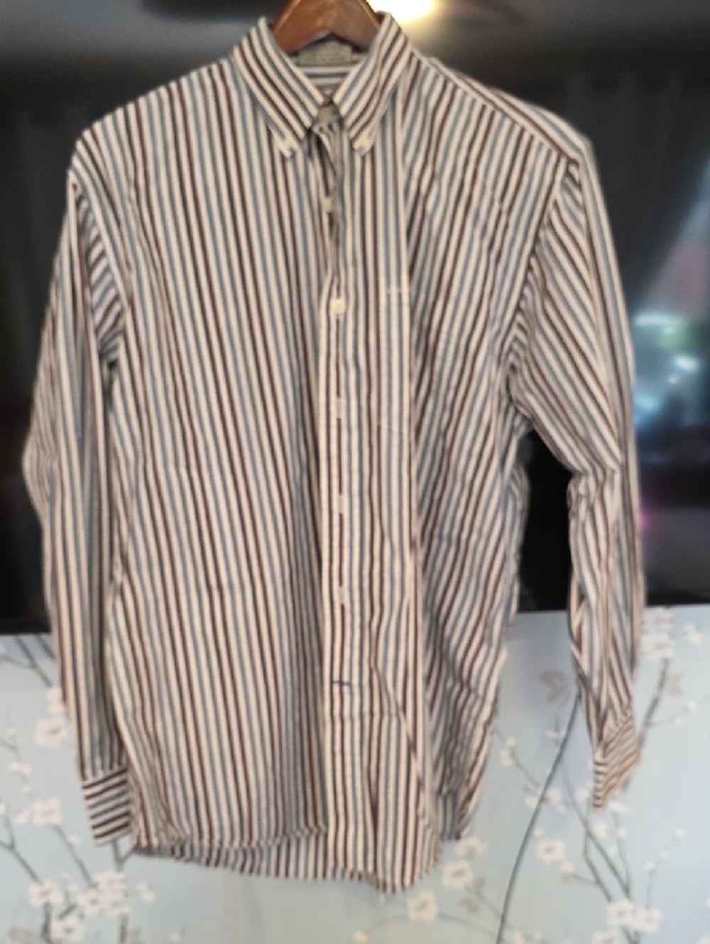 Men's cutter and buck striped shirt size medium